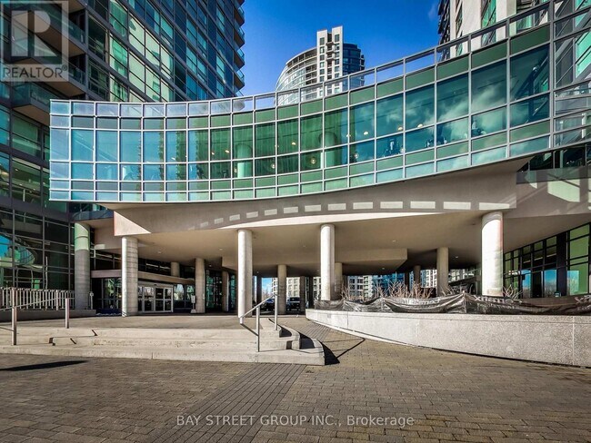 Photo - 215 Fort York Blvd Unit 1711