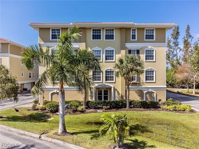 Building Photo - 10060 Lake Cove Dr Unit 102