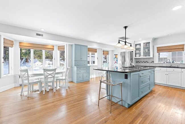 Building Photo - 23 Jefferson Rd