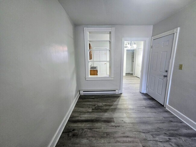 Photo - 815 E 6th St Unidad 2