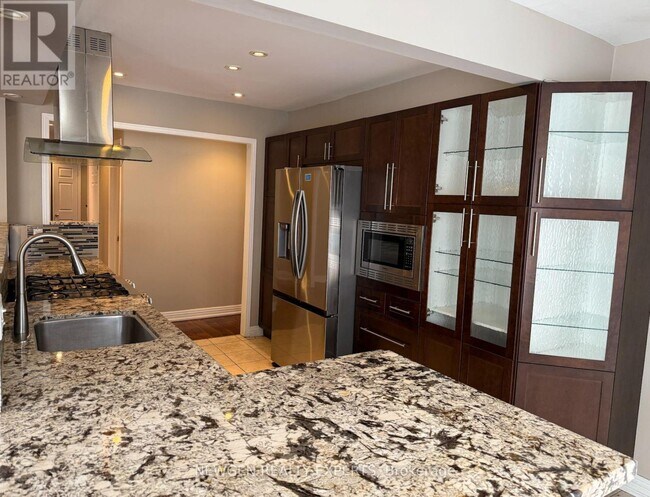 Photo - 2636 Credit Valley Rd