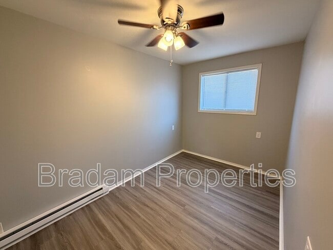 Photo - 1615 N Main St