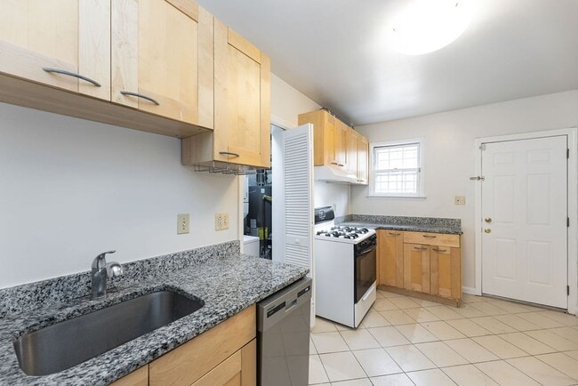Photo - 2013 4th St NW