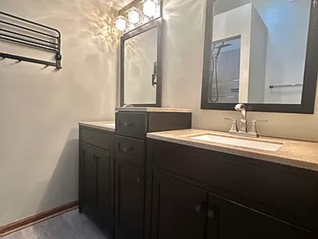 Photo - 1317 N 159th St