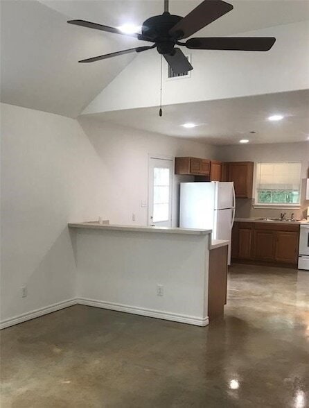 Photo - 516 County Rd 2269