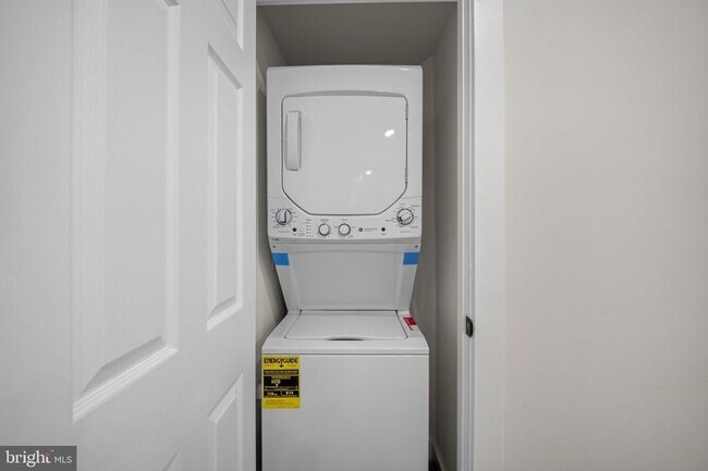 Photo - 1823 East Capitol St SE Unit 3-BEDROOM APARTMENTS