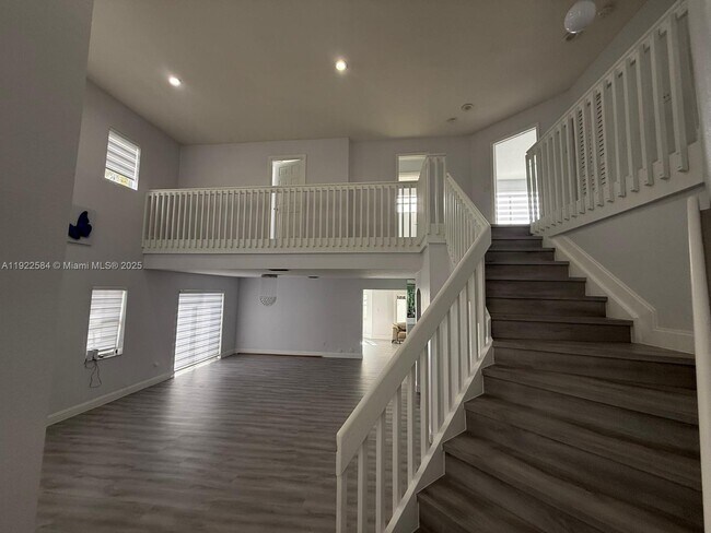 Photo - 9352 SW 155th Ave