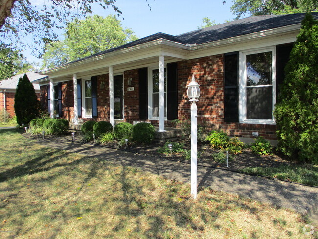 Building Photo - 2901 Creekside Dr Rental