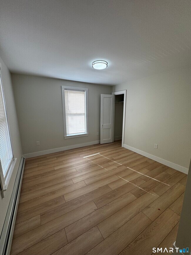 Photo - 706 George St