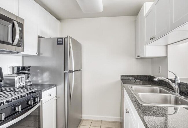 Photo - 1 bedroom in Queens NY 11109 Unit 433