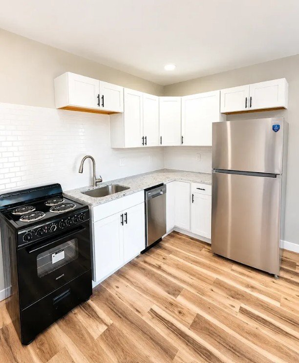 Photo - 910 W 13th St
