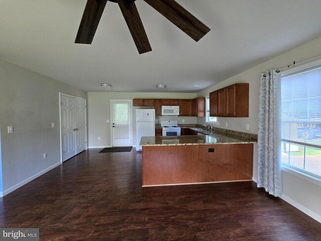 Building Photo - 1761 Birch Dr