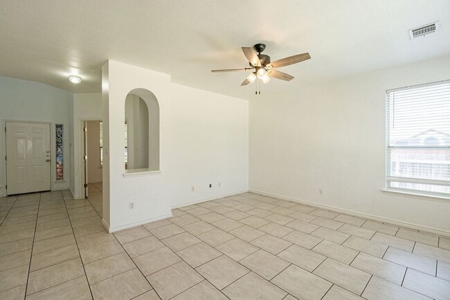 Photo - 1016 Tom Seaver Pl