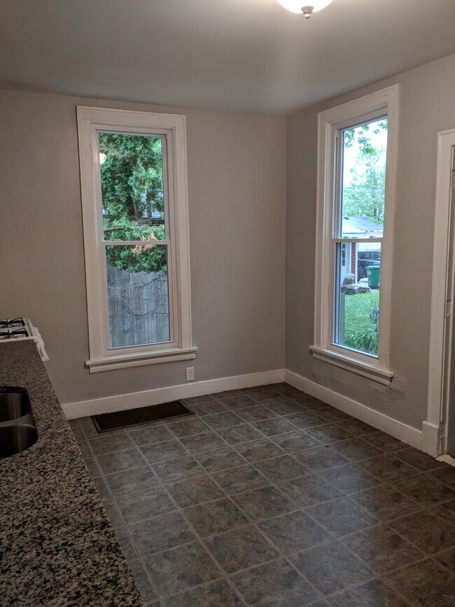 Photo - 3244 Humboldt Avenue South