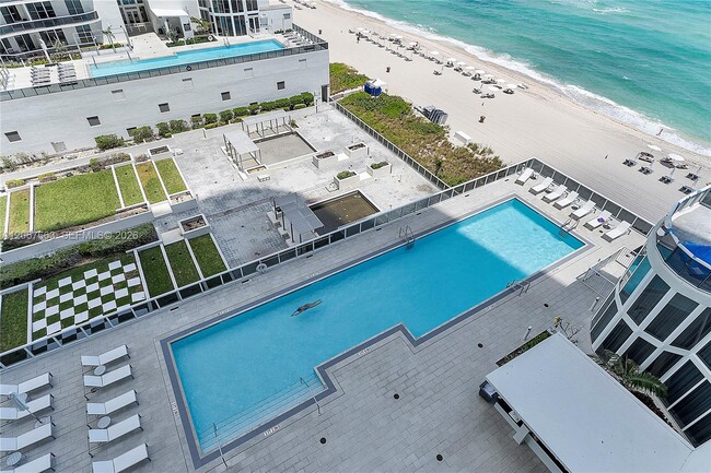 Photo - 15811 Collins Ave Unit 902