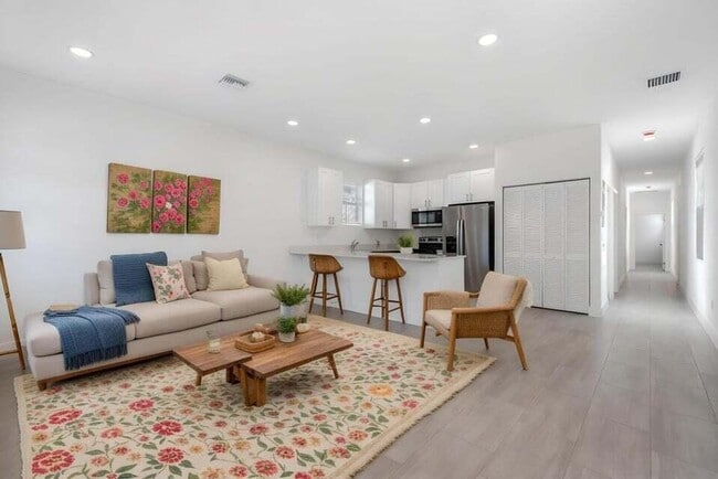 Photo - 3763 Saginaw Ave