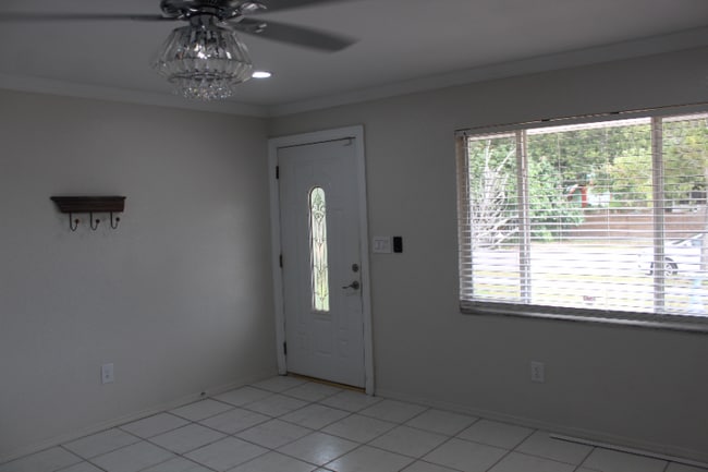 Photo - 6100-6104 4th Ave S