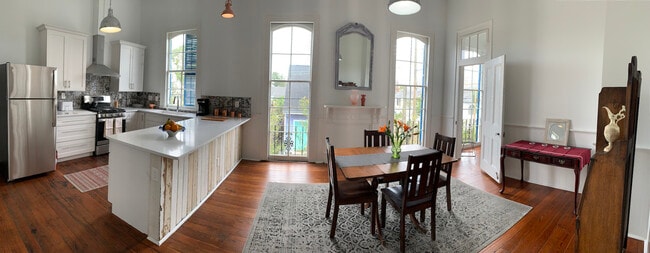 Photo - 738 Mazant St