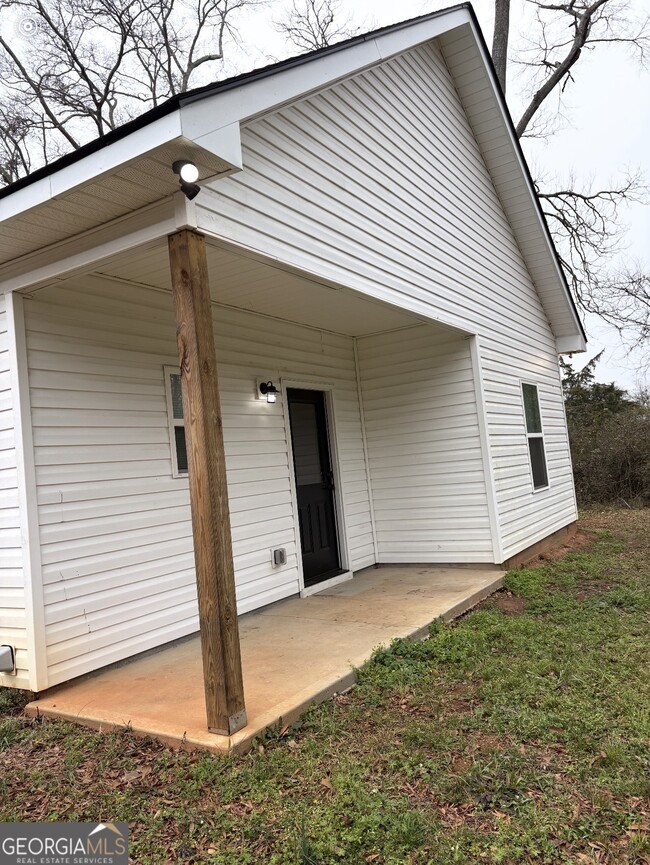 Photo - 121 Johnson St