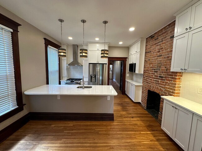 Photo - W 8th Ave 403-405 &amp; Belmont Ave 1523 RGI Unit 403