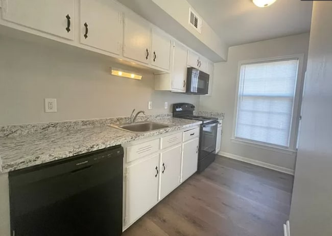 Photo - 71 W County St Townhome