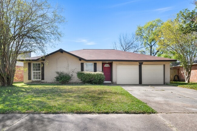 Building Photo - 13527 Montaigne Dr