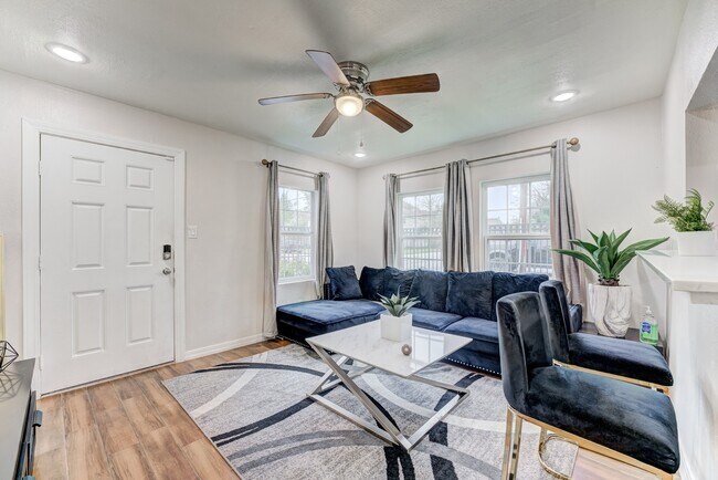 Photo - 2720 Truxillo St Unit 1