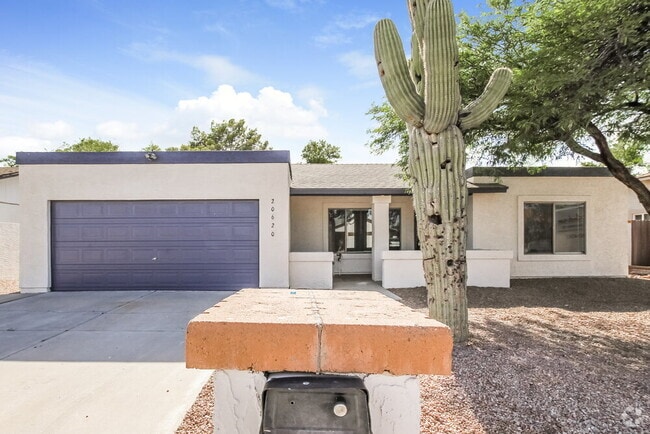 Building Photo - 20620 N 18th Ave Rental