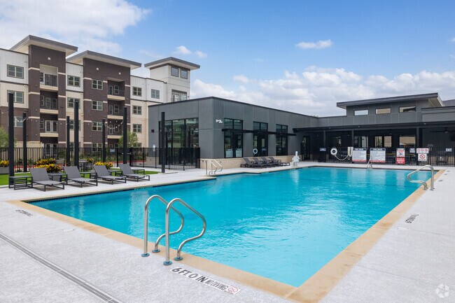 Pool - Ohn