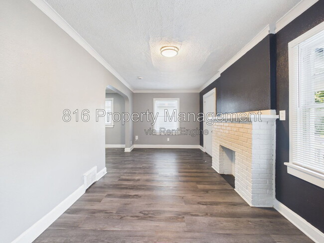 Photo - 6808 S Benton Ave