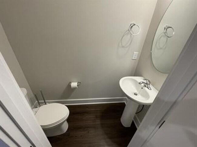 Photo - Spacious - Close to Downtown Greenville 3/2.5 Available April 1st