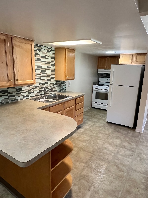 Photo - 19290 Lorain Rd Apartamento Unidad 6