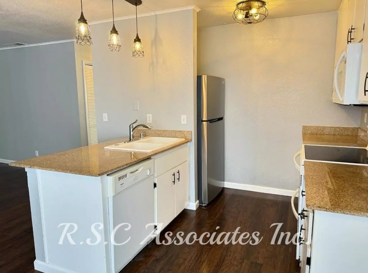 Photo - 2055 Amanda Way Unit 23