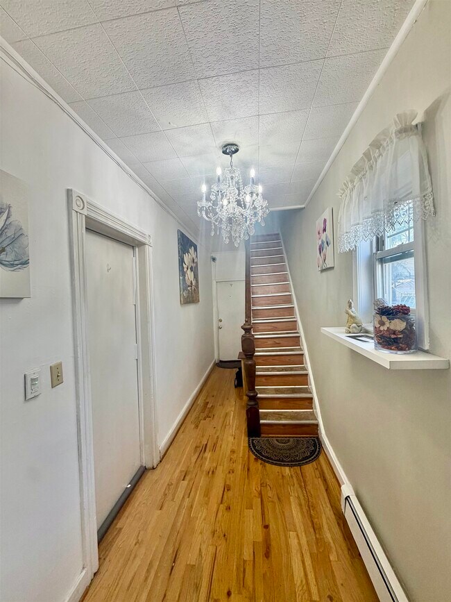 Photo - 212 Plainfield Ave Unit 2