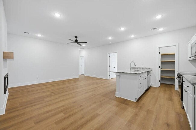 Photo - 119 Mendocino Ct