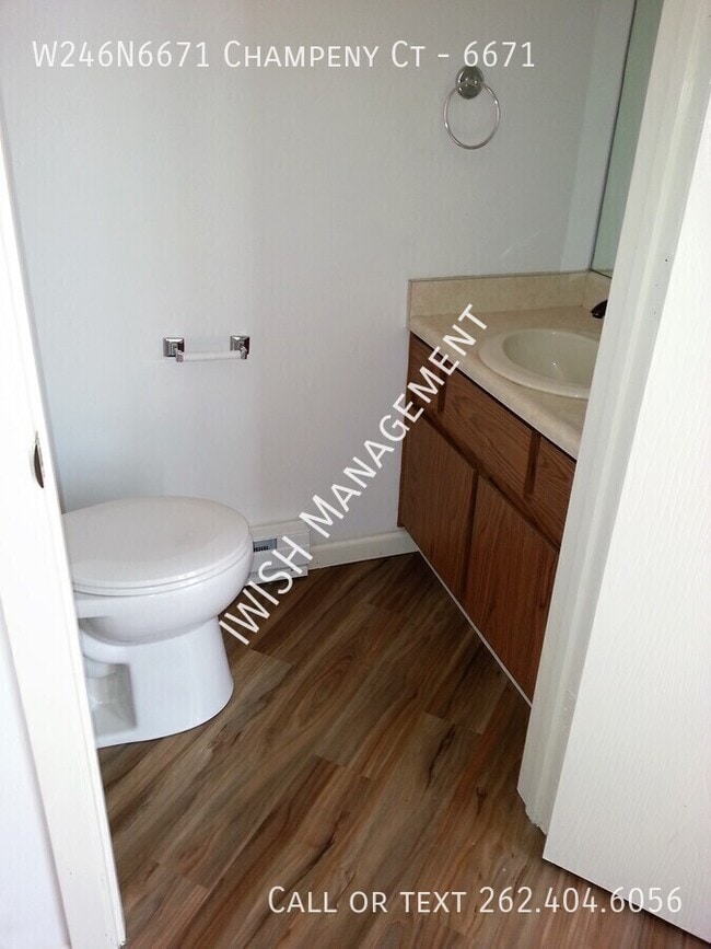 Photo - W246N6671 Champeny Ct