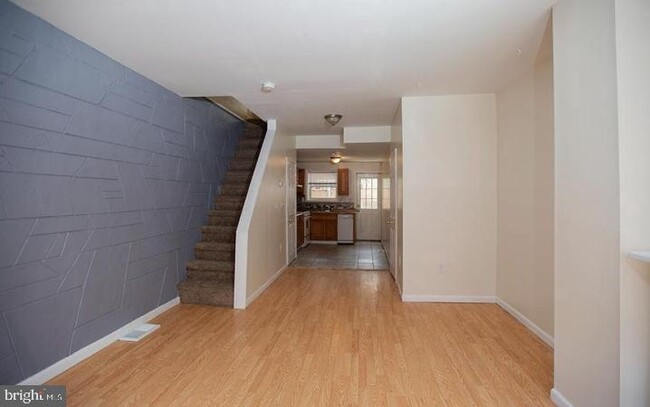 Photo - 1520 S Garnet St Townhome