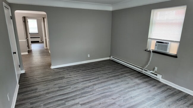 Photo - 7100 Eastlawn Dr Unit 1