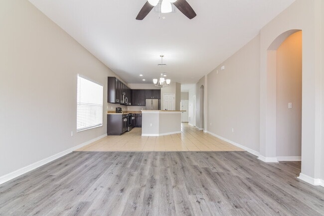 Photo - 7637 Dragon Fly Loop