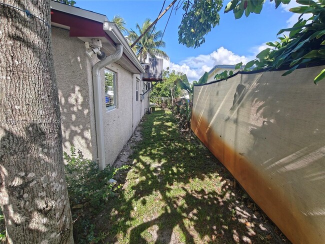 801 N 70th Ave