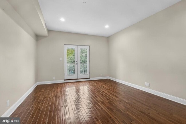 Building Photo - 2050 Frankford Ave Unit F Rental
