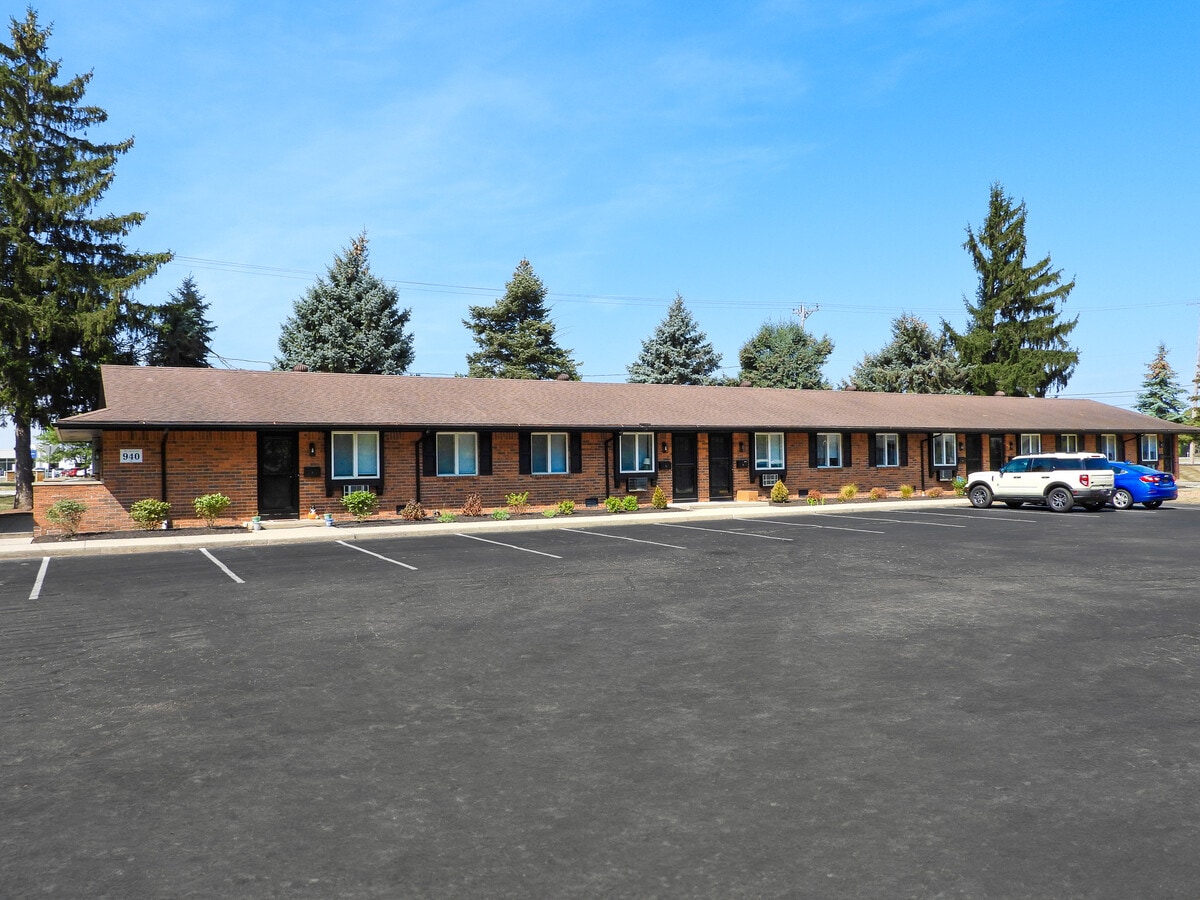 Exterior, One Bed, One Bath - Lober Westbrook Unit 940-1WB