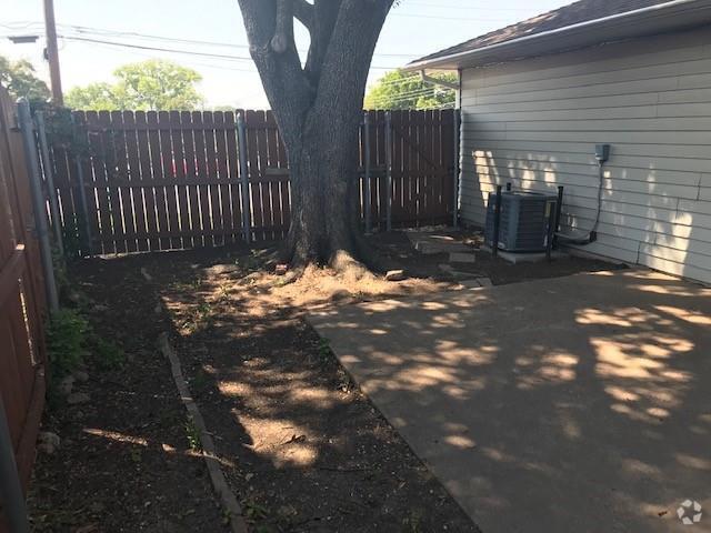 Building Photo - 4025 Ovid Ave Rental