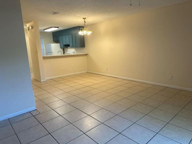 Photo - 2 Bed Townhouse in Central Pensacola