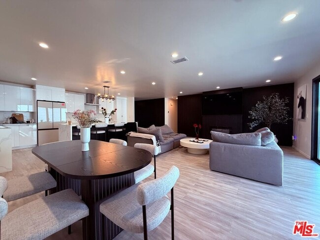 Building Photo - 16047 Bryant St