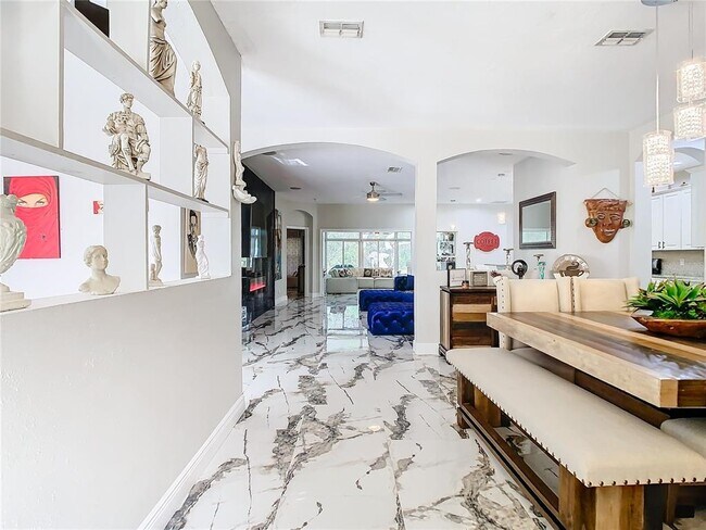 Photo - 16829 Midsummer Ln