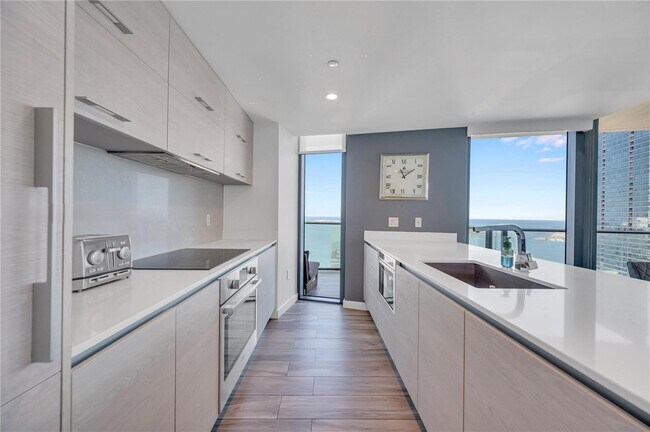 Photo - 1300 S Miami Ave Unidad 4805