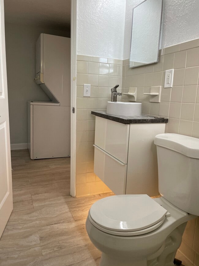 Photo - 238 E Harding St