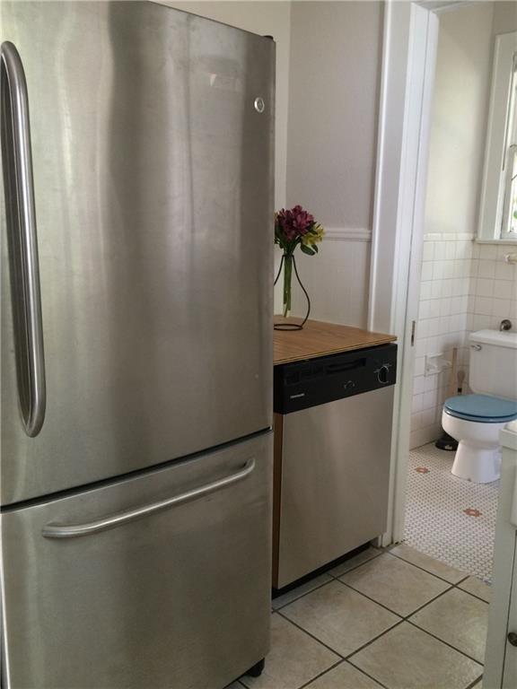 Photo - 202 E 31st St