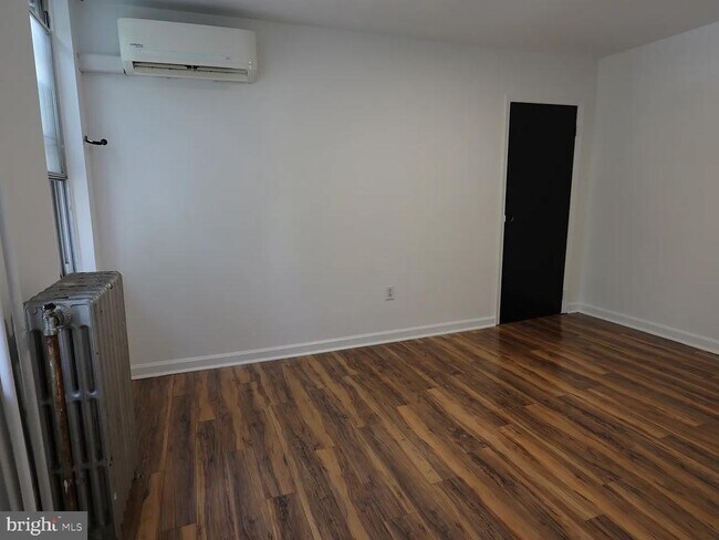 Photo - 2400 E Dauphin St